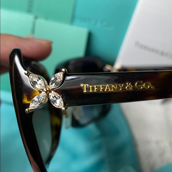?Tiffany?Crystal sunglasses